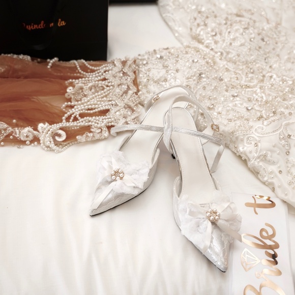Bridal Wedding shoe lace heels - Picture 4 of 7